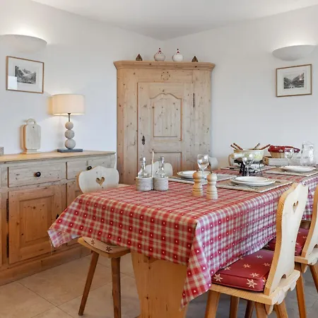 Les Aiguilles Vertes Rez Inferieur By Interhome קראנס-מונטנה