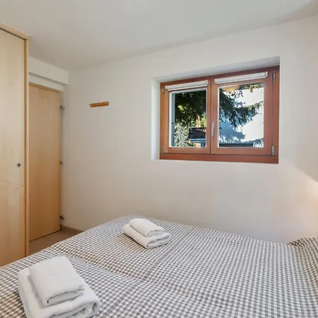 Les Aiguilles Vertes Rez Inferieur By Interhome דירה קראנס-מונטנה