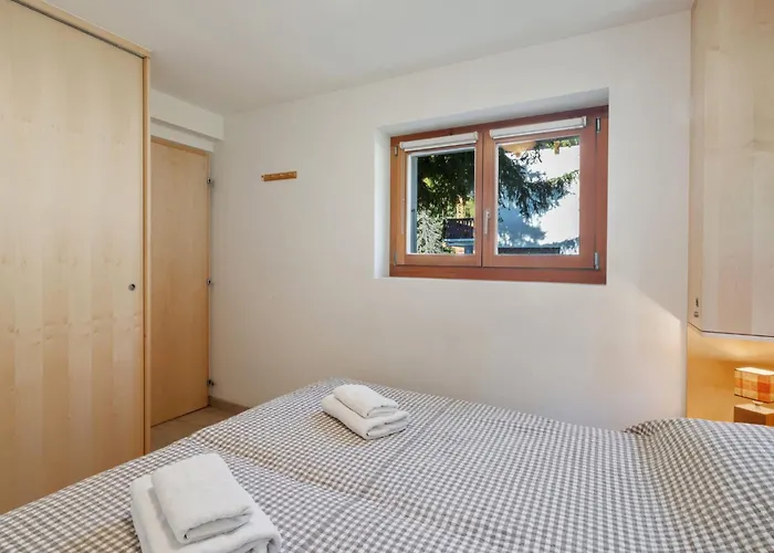 Les Aiguilles Vertes Rez Inferieur By Interhome Apartment Crans-Montana